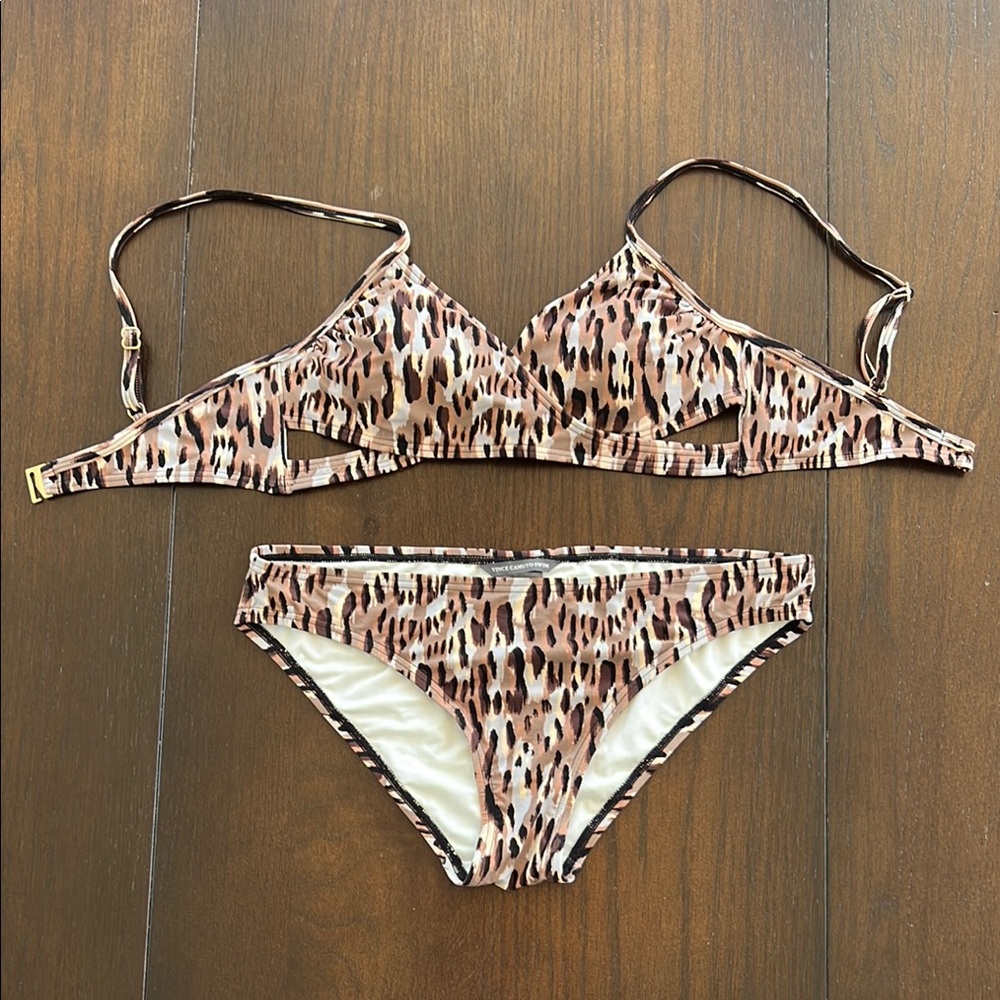 NEW Vince Camuto Leopard Print Bikini